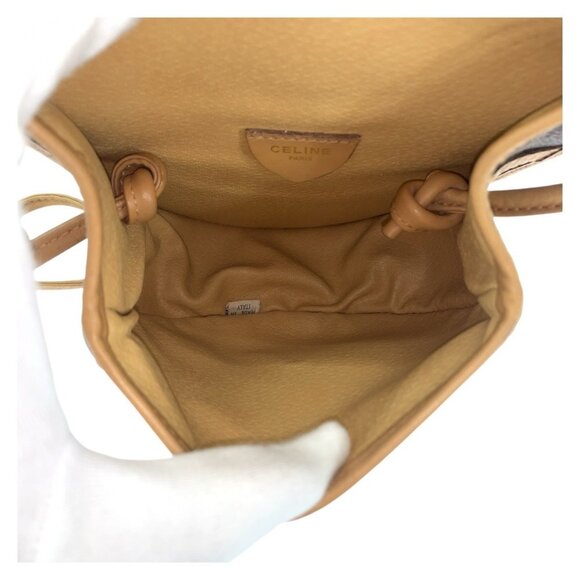 CELINE Brown Leather Shoulder Bag - Picture 3 of 10